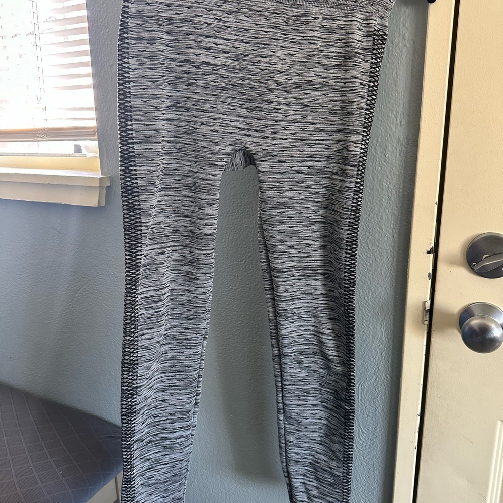 Leggings - Picture 2 of 2